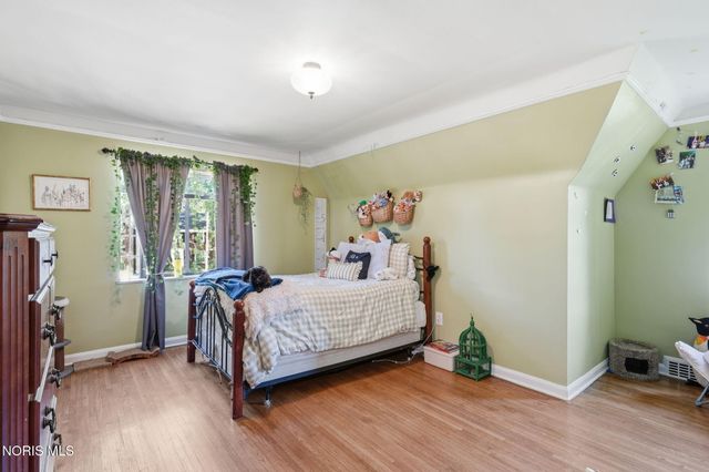 2718 Barrington Drive, Toledo, OH 43606