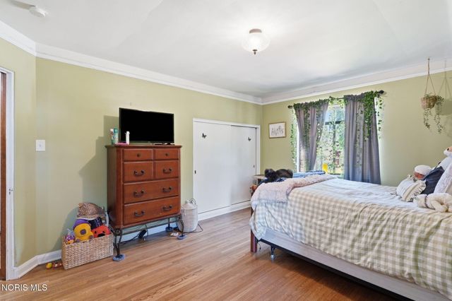 2718 Barrington Drive, Toledo, OH 43606