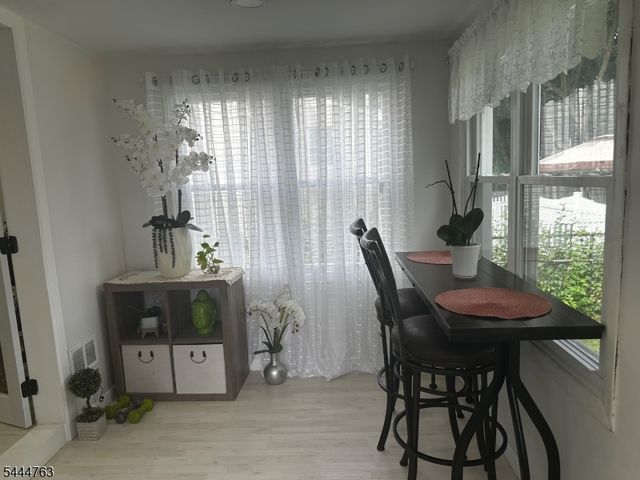 35 Montclair Ave, Clifton City, NJ 07011