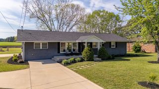 703 Brenda Ave, Loretto, TN 38469