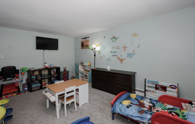 13 Silvestri Cir Unit 7, Derry, NH 03038