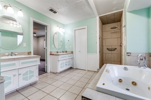 231 Larry Drive, Duncanville, TX 75137
