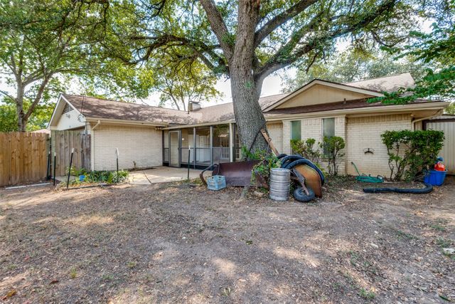 231 Larry Drive, Duncanville, TX 75137