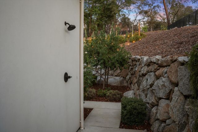 7006 Rutherford Canyon Rd, Loomis, CA 95650