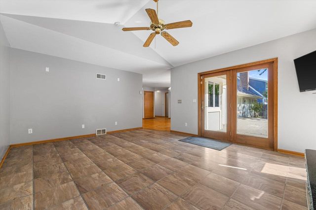 1246 40th AVENUE, Kenosha, WI 53144