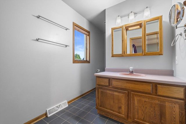 1246 40th AVENUE, Kenosha, WI 53144