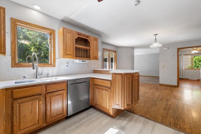 1246 40th AVENUE, Kenosha, WI 53144