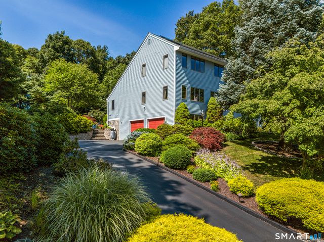 15 Rose Ridge Court, Stonington, CT 06379