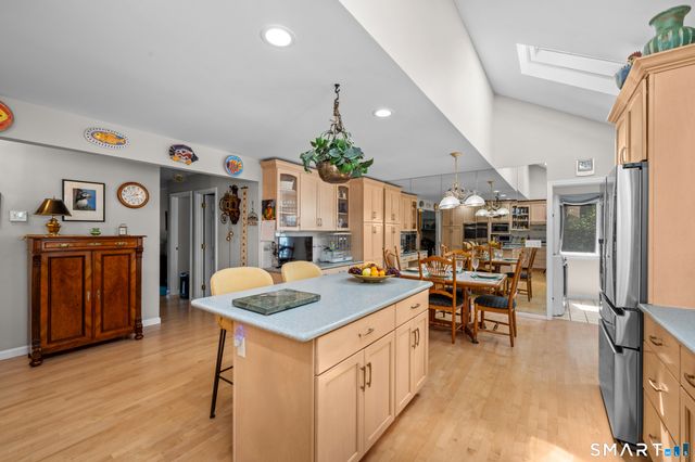 15 Rose Ridge Court, Stonington, CT 06379
