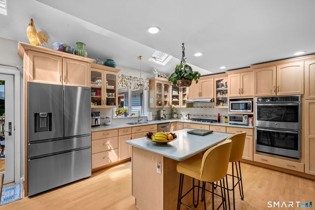 15 Rose Ridge Court, Stonington, CT 06379