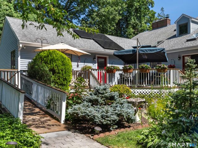 15 Rose Ridge Court, Stonington, CT 06379