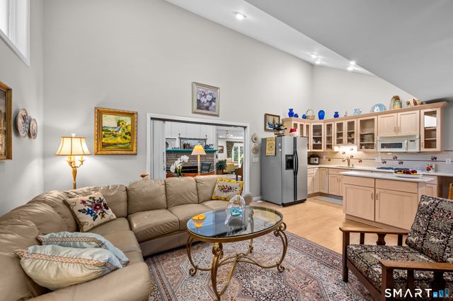 15 Rose Ridge Court, Stonington, CT 06379