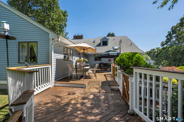 15 Rose Ridge Court, Stonington, CT 06379