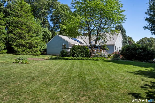 15 Rose Ridge Court, Stonington, CT 06379