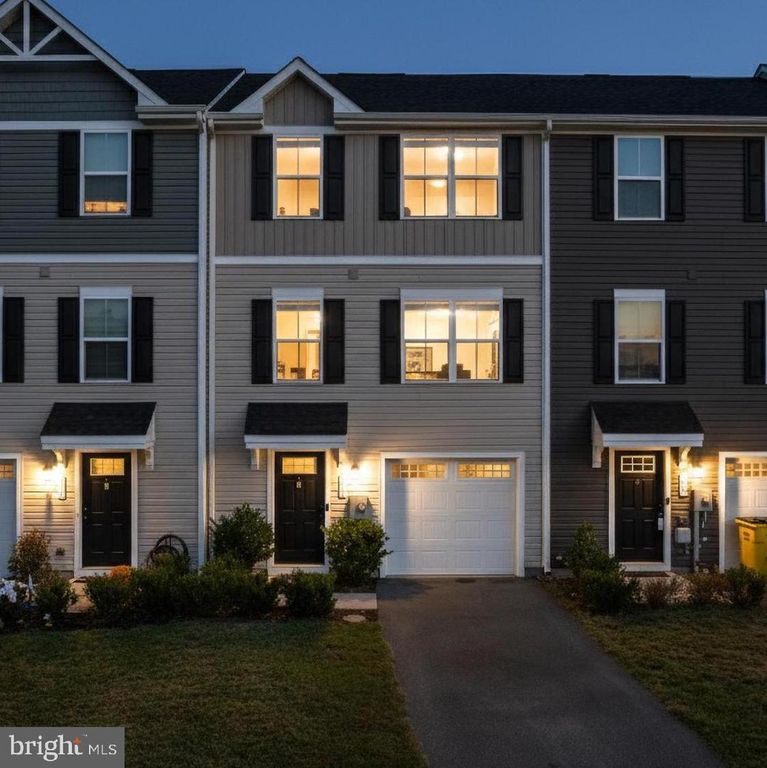 272 RHEA DR, Martinsburg, WV 25403