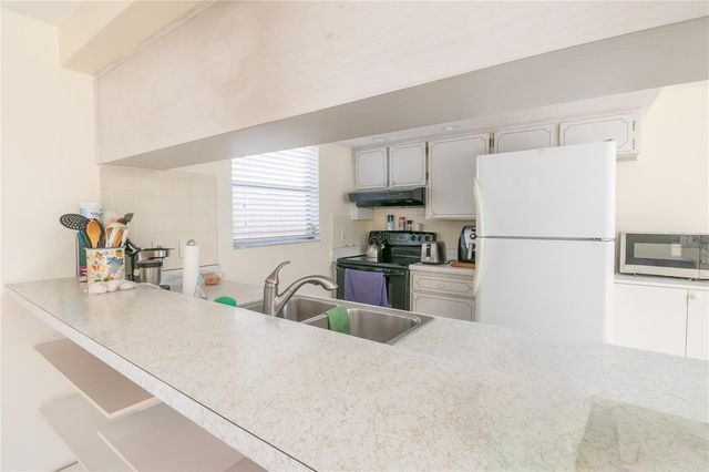 5207 SCHOOL ROAD, New Port Richey, FL 34653