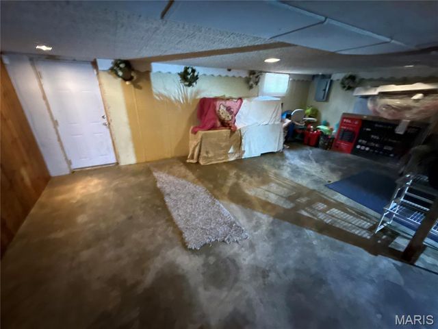 3413 Saint Henry Lane, Bel Ridge, MO 63121