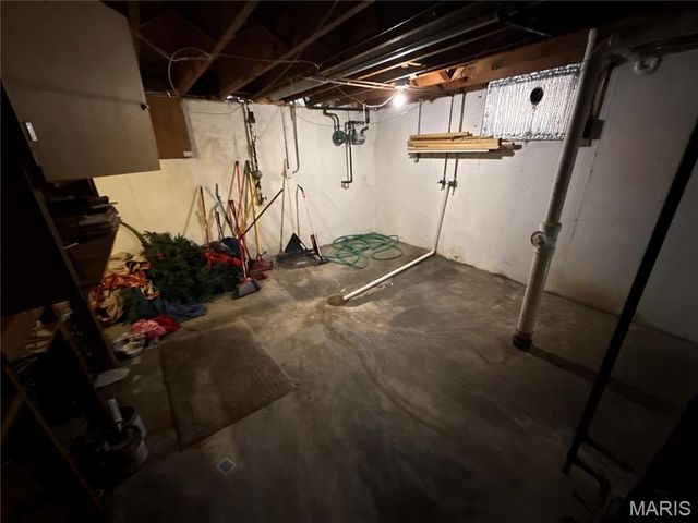 3413 Saint Henry Lane, Bel Ridge, MO 63121