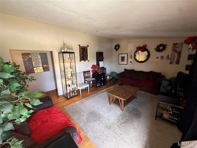 3413 Saint Henry Lane, Bel Ridge, MO 63121