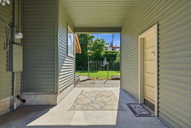 27 W Waverly Pl, Spokane, WA 99205