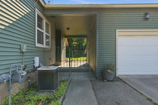 27 W Waverly Pl, Spokane, WA 99205