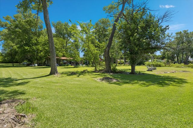 2435 E Lake Drive, Weatherford, TX 76087