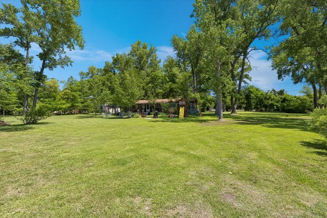 2435 E Lake Drive, Weatherford, TX 76087