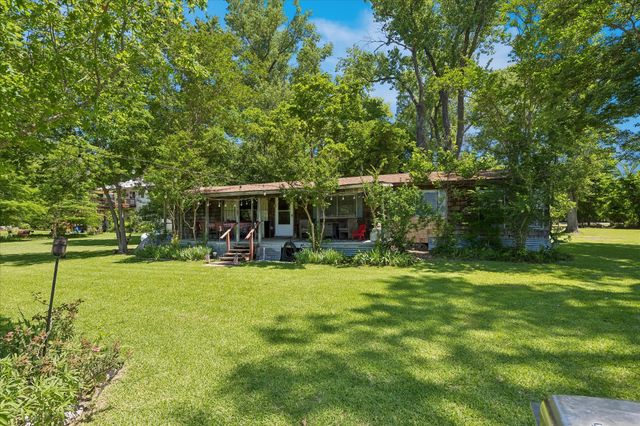 2435 E Lake Drive, Weatherford, TX 76087