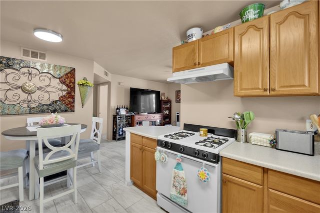 1520 Frank Aved Street 201, Las Vegas, NV 89110