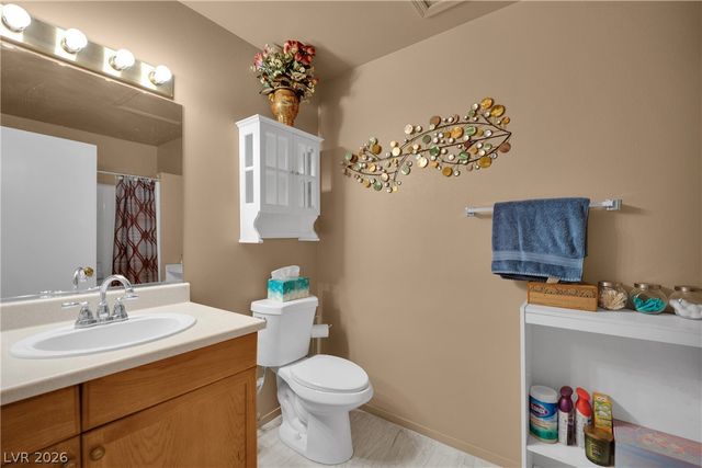1520 Frank Aved Street 201, Las Vegas, NV 89110