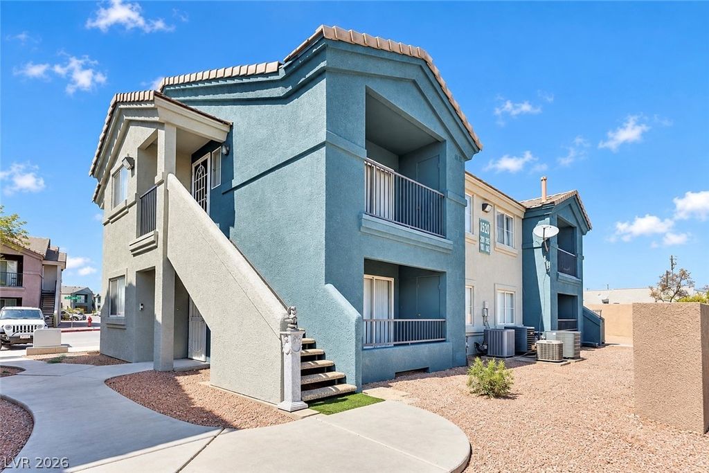 1520 Frank Aved Street 201, Las Vegas, NV 89110