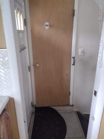 15151 Kenton Street, Oak Park, MI 48237