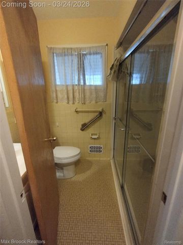 15151 Kenton Street, Oak Park, MI 48237