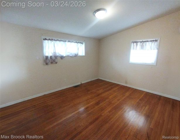 15151 Kenton Street, Oak Park, MI 48237