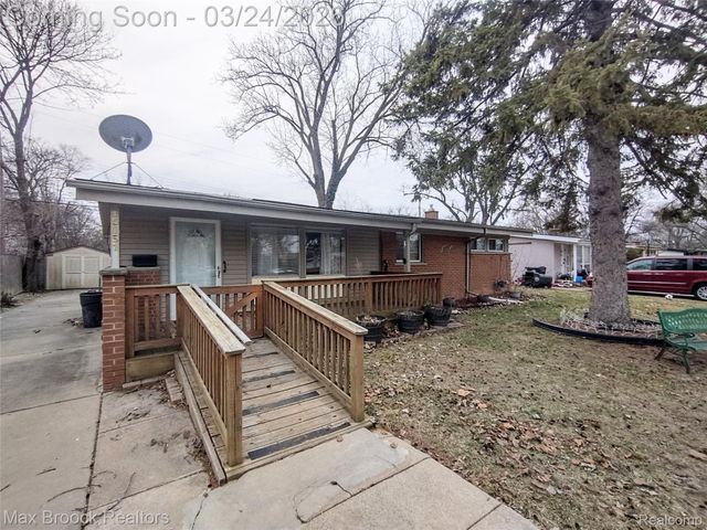 15151 Kenton Street, Oak Park, MI 48237