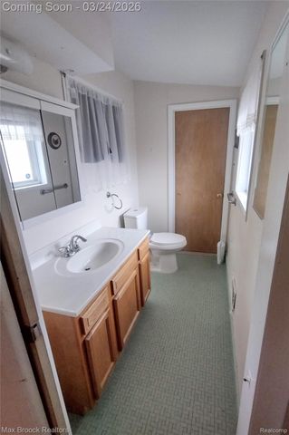 15151 Kenton Street, Oak Park, MI 48237