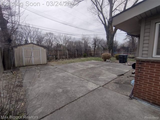 15151 Kenton Street, Oak Park, MI 48237