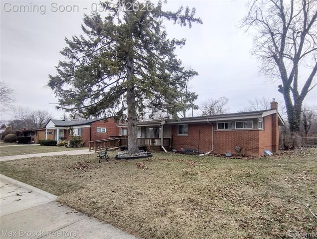 15151 Kenton Street, Oak Park, MI 48237