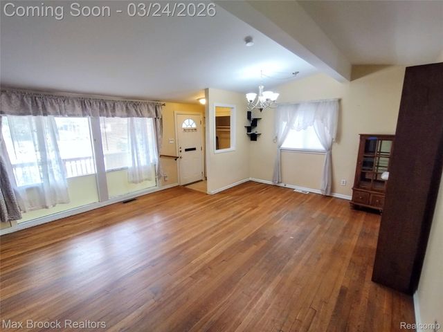 15151 Kenton Street, Oak Park, MI 48237