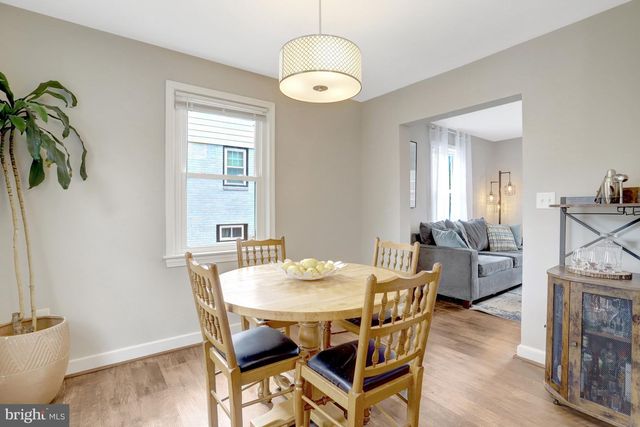 2139 S OXFORD ST, Arlington, VA 22204