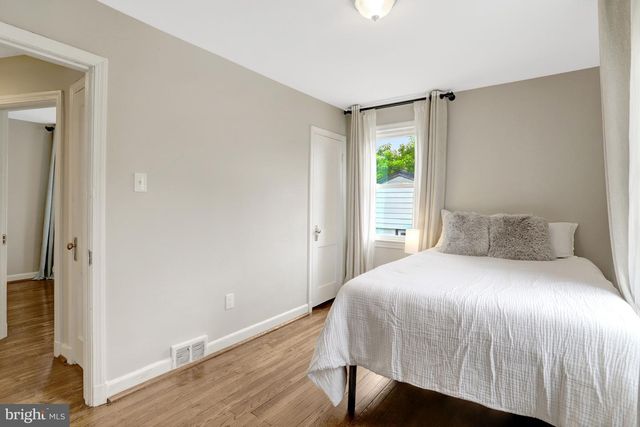 2139 S OXFORD ST, Arlington, VA 22204