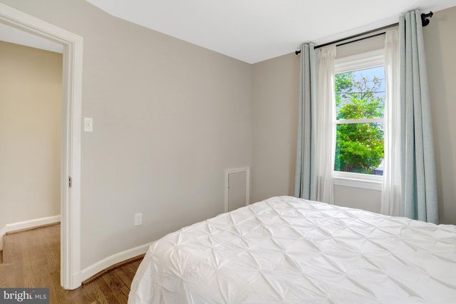 2139 S OXFORD ST, Arlington, VA 22204