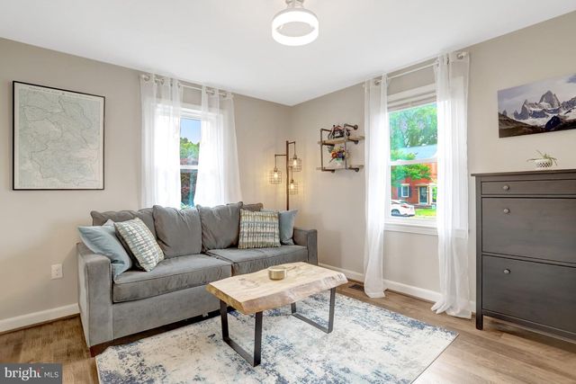 2139 S OXFORD ST, Arlington, VA 22204