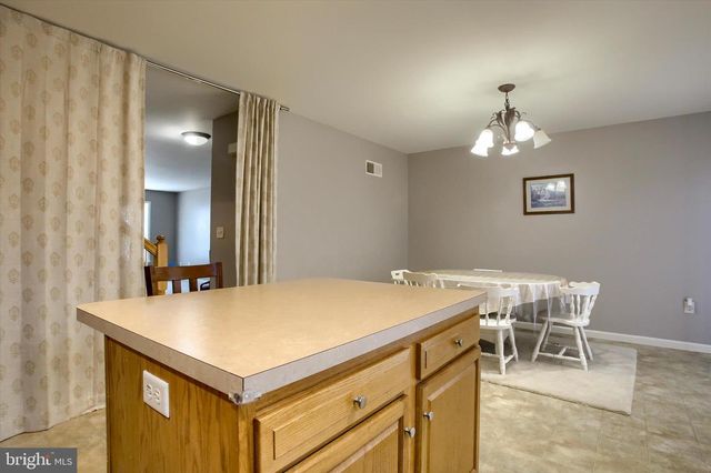 6347 MERCURY DR, Mechanicsburg, PA 17050
