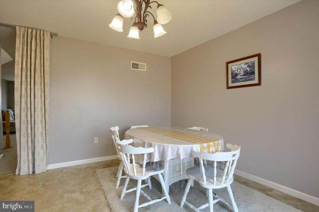 6347 MERCURY DR, Mechanicsburg, PA 17050
