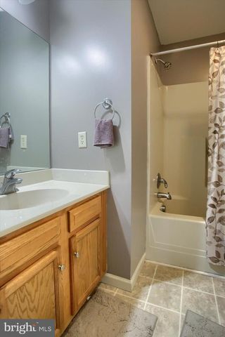 6347 MERCURY DR, Mechanicsburg, PA 17050