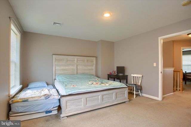 6347 MERCURY DR, Mechanicsburg, PA 17050