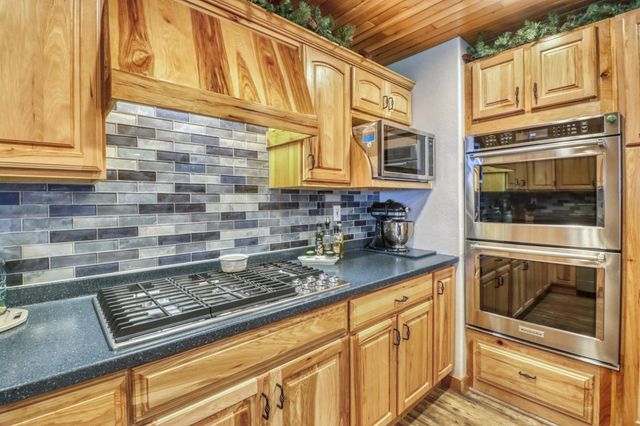 290 Shorewood Drive, Detroit Lakes, MN 56501