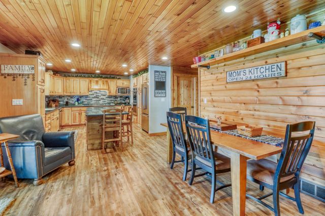 290 Shorewood Drive, Detroit Lakes, MN 56501