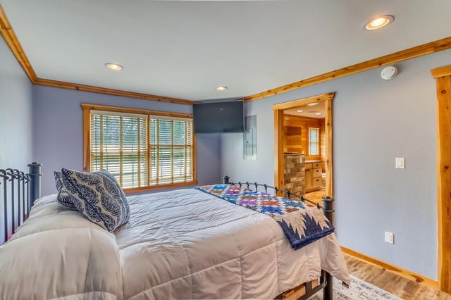 290 Shorewood Drive, Detroit Lakes, MN 56501